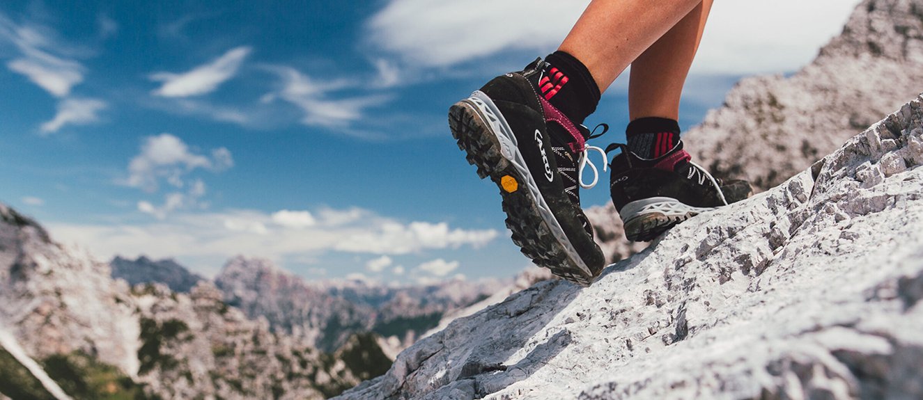 Women's Hiking Boots & Shoes | AKU Footwear